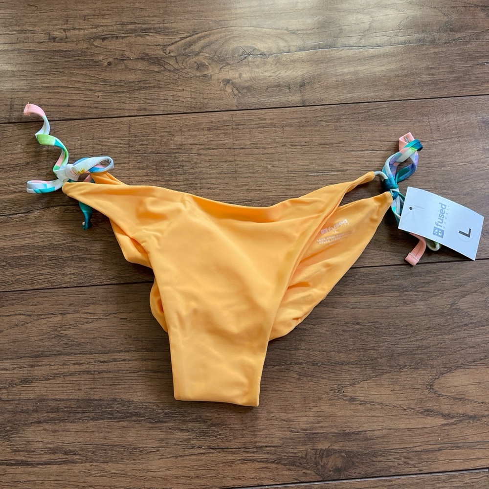 NWT Fused Hawaii Aloha Bikini Bottom L